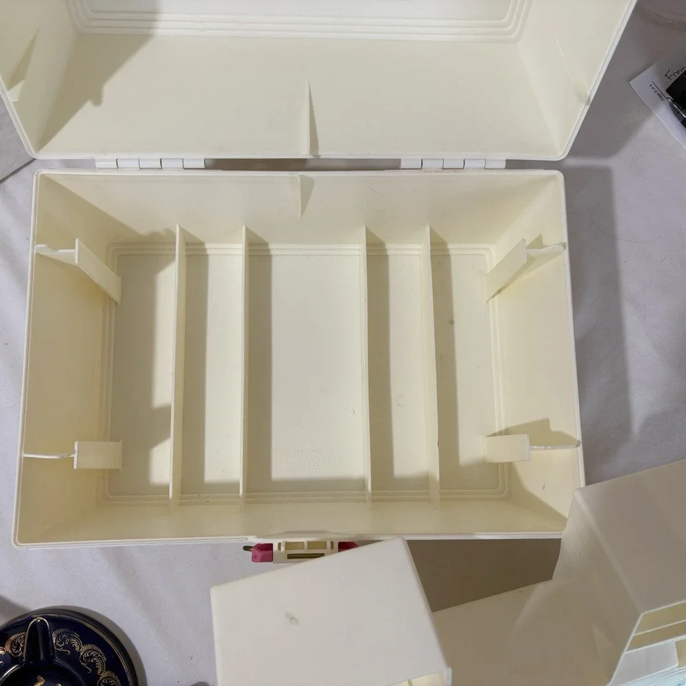 Caboodles Make Up Nail Polish Organizer Off White Pink Vtg 80s Model 2700 Retro
